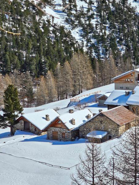 Les granges de la Vallée Étroite : accès aux refuges I Re Magi et Terzo Alpini_Névache