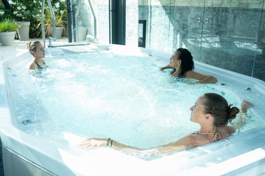 Jacuzzi (2)