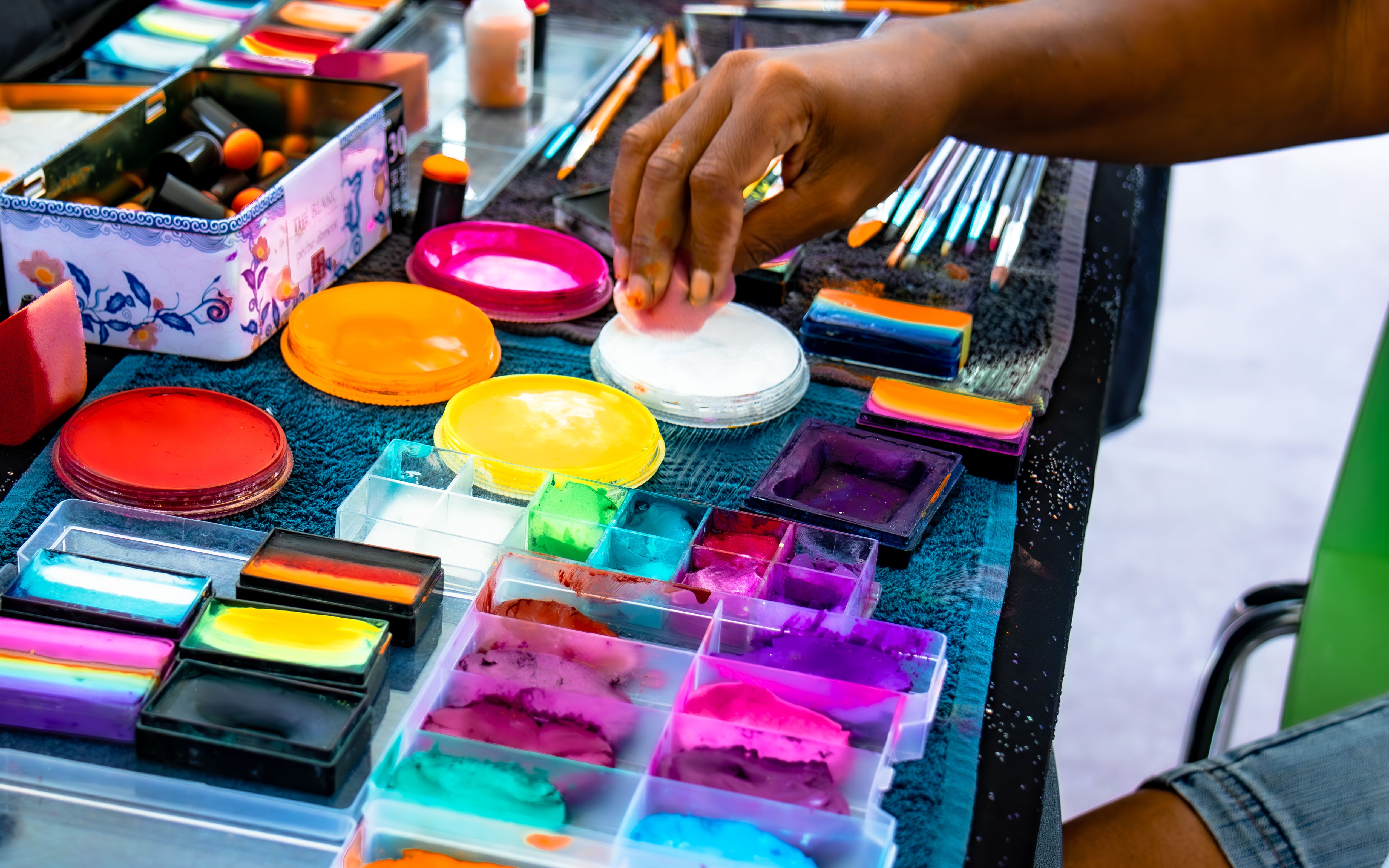 Make-up palette