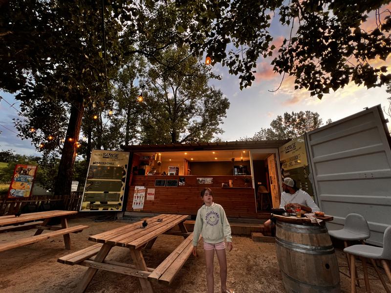 Sur la terrasse au bord du Lac aux Ramiers