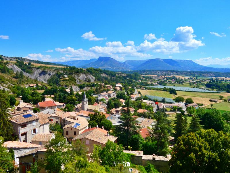 - © Office de Tourisme Sisteron Buëch Inauguration du tableau de Mirtho Bravet_Trescléoux - © Office de Tourisme Sisteron Buëch
