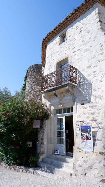 Maison de la tour-Entrée