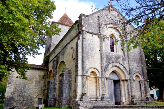 Église prieurale Saint-Martial