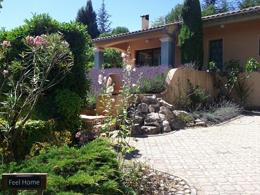 Villa Feel Home