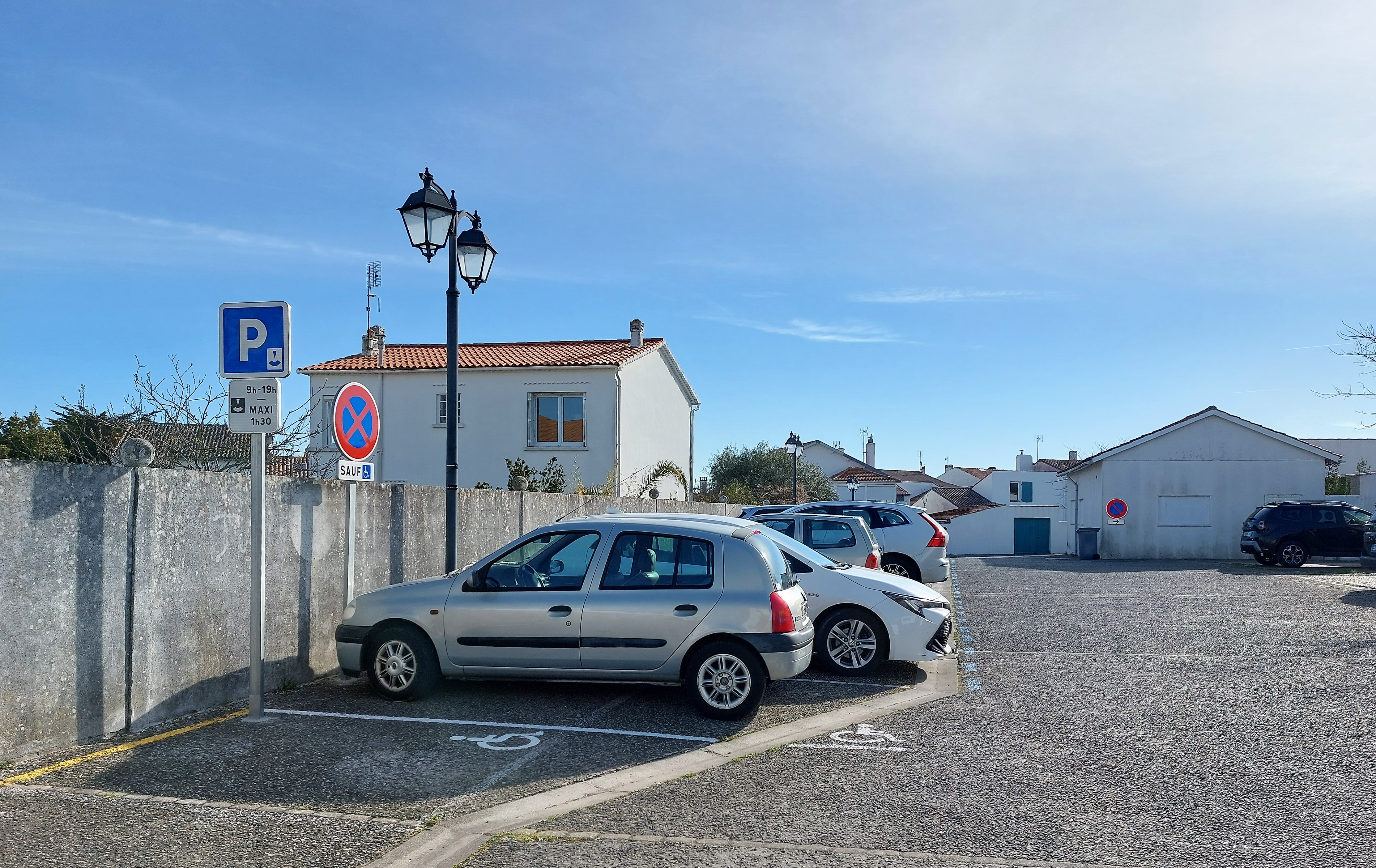 Parking de Sablanceaux - Rivedoux-Plage, Destination Ile de Ré