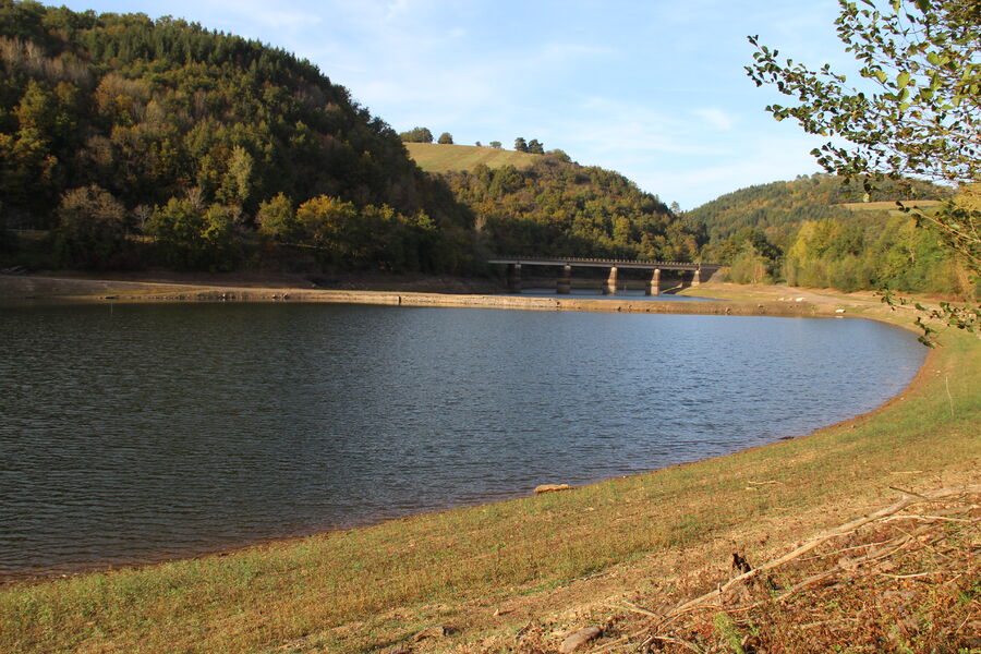 Pêcher au lac de Razisse