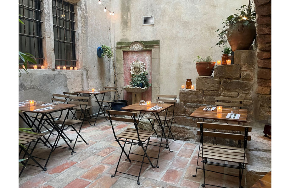 Leone bistro &amp; vins