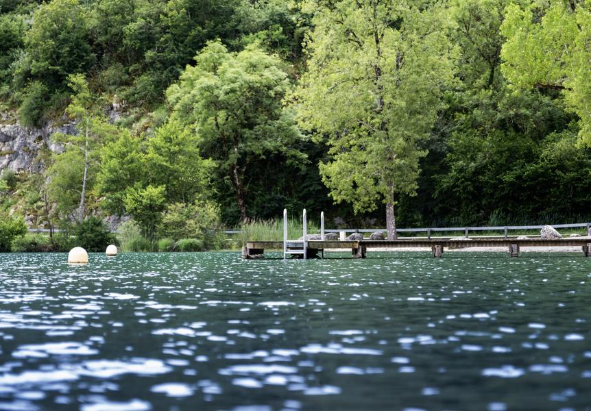 Baignade au lac de Virieu-le-Grand_Virieu-le-Grand