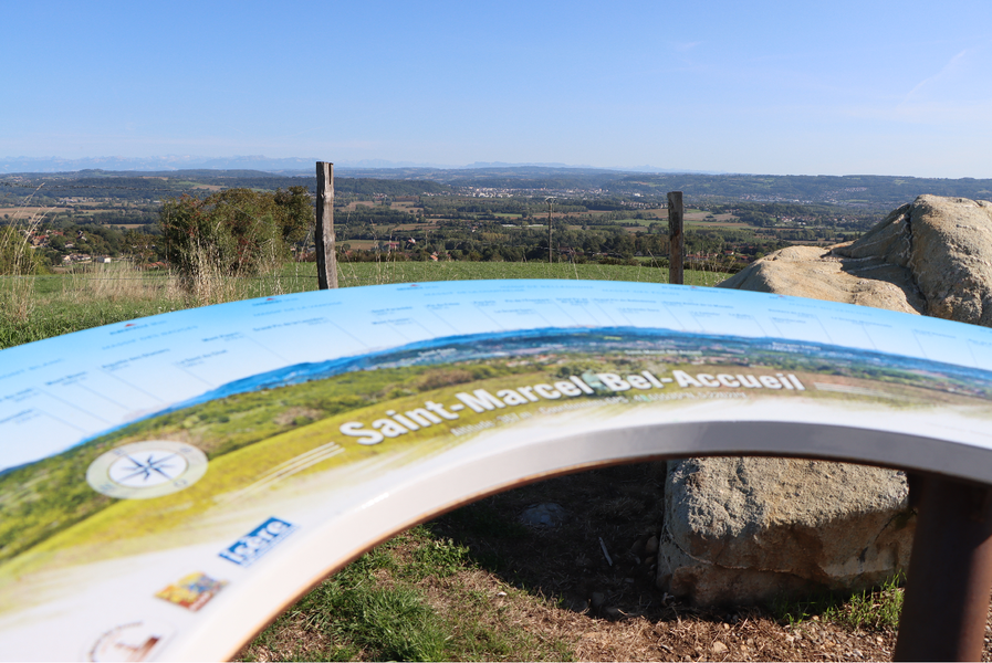 Table d'orientation de St Marcel Bel Accueil_Saint-Marcel-Bel-Accueil
