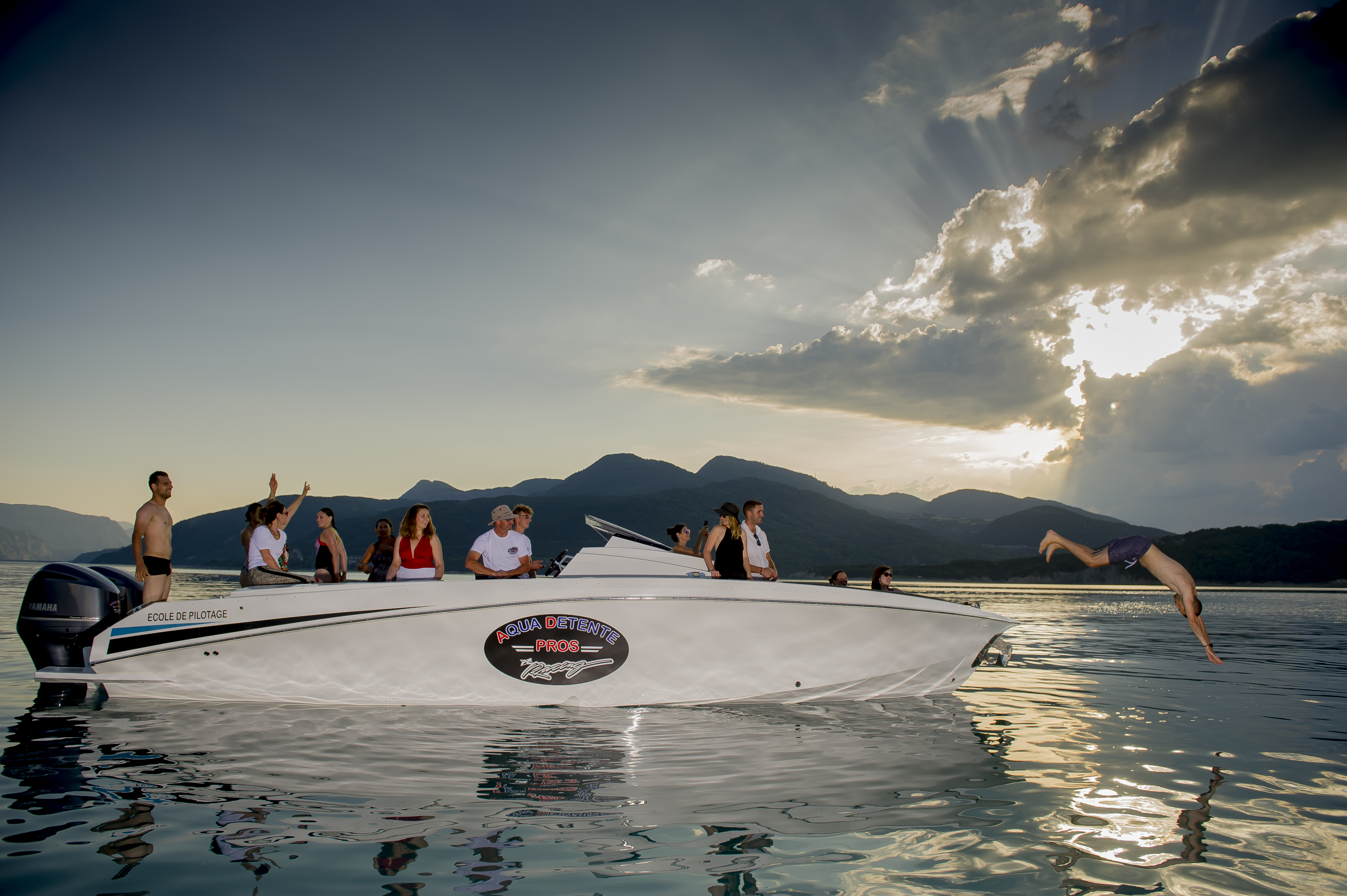 Aqua Détente Pros : Location bateaux avec ou sans permis