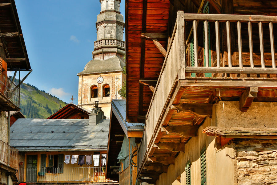 centre-village-hauteluce-eglise