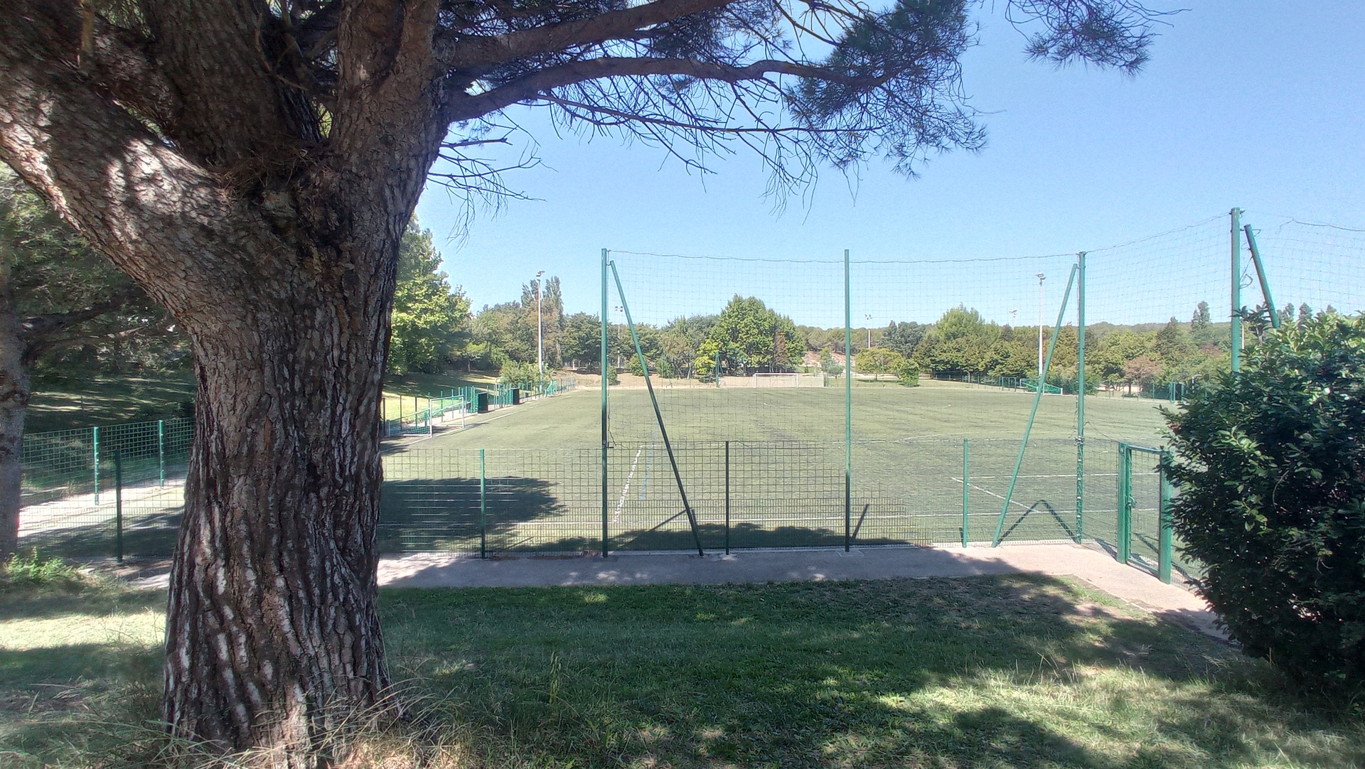 Parc des sports et de loisirs Julien Olive, Martigues - photo 3