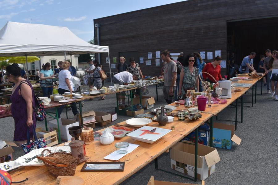 Brocante et découverte d'artistes