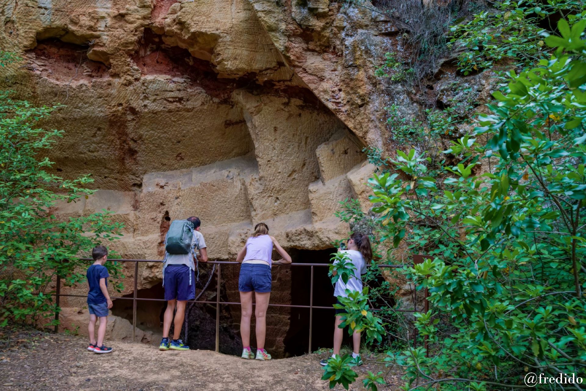 Visite de la carrière de Bibemus et courte pratique taille de pierre