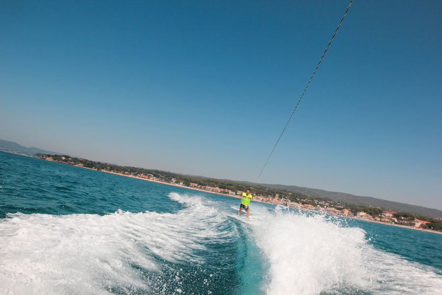 Formule découverte du Wake bord | Office de Tourisme de Saint-Cyr-sur-Mer Formule découverte du Wake bord