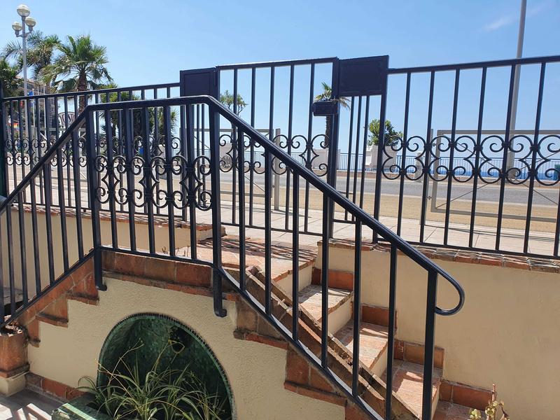 Villa Kriss-Entrée Côté Mer-Nice-Gîtes de France des Alpes-Maritimes