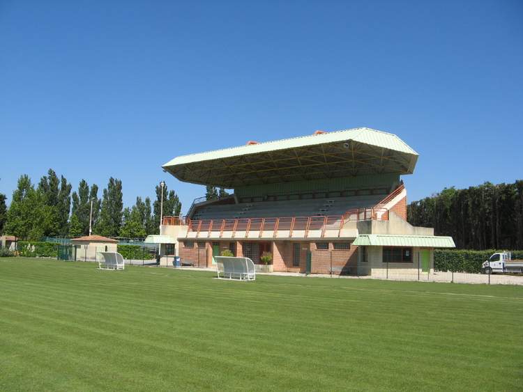 Stade du Moulin, Noves - photo 5