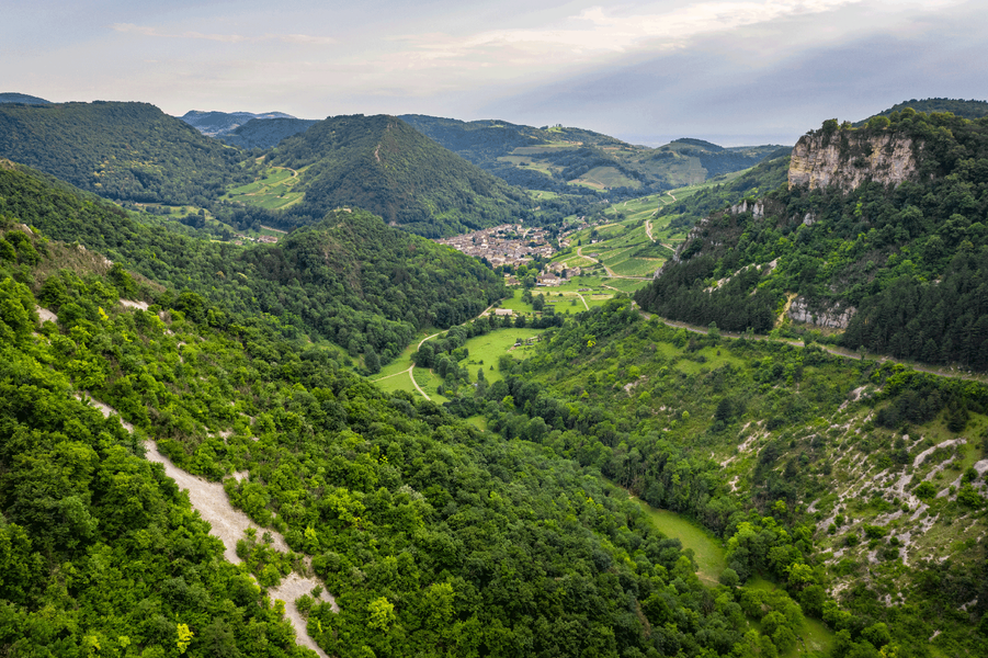 vue depuis le belvédère des Grottes du Cerdon