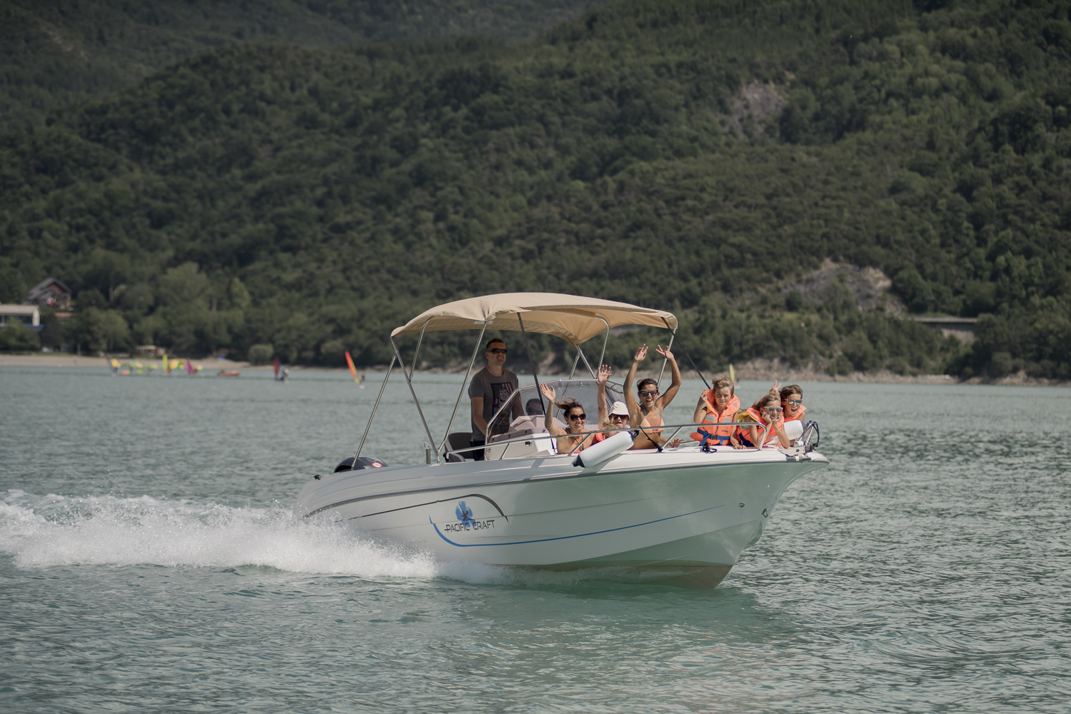 Aqua Détente Pros : Location bateaux avec ou sans permis SAVINES-LE-LAC