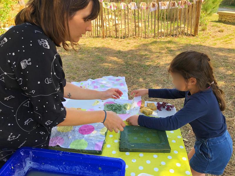 Atelier en famille "Du papier qui pousse"