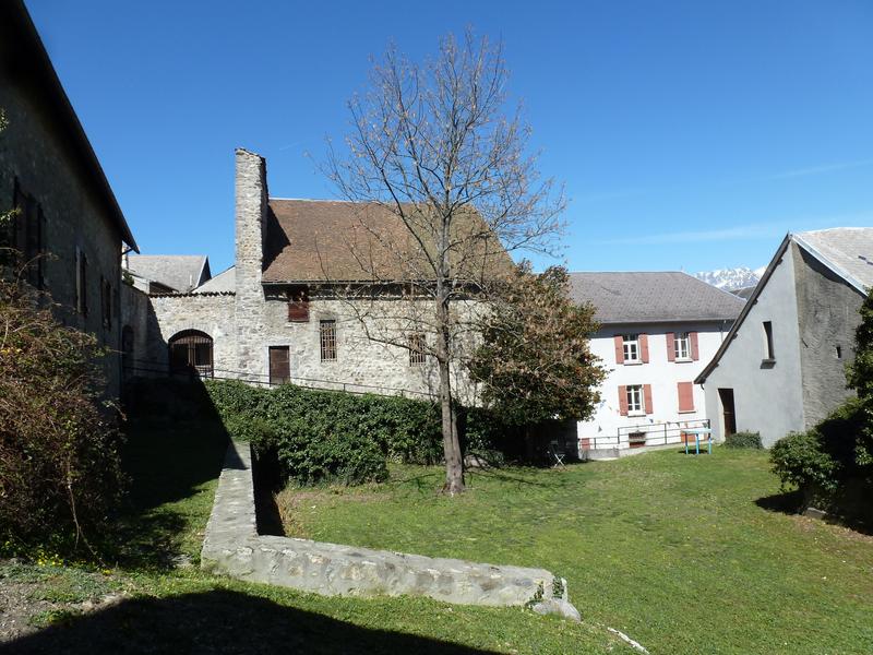 Le jardin et les bâtiments du musée