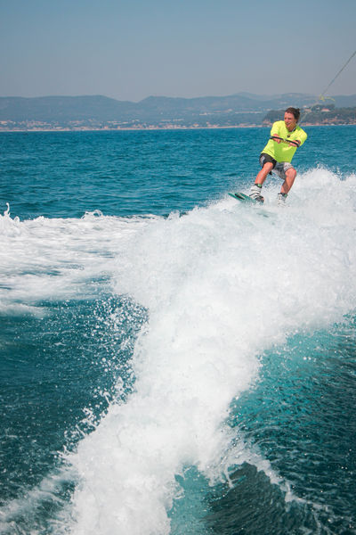 Formule découverte du Wake bord | Office de Tourisme de Saint-Cyr-sur-Mer Formule découverte du Wake bord