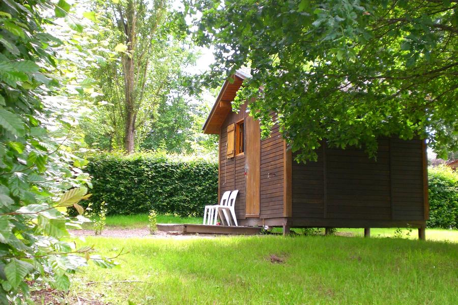 Cabane - Plan d'eau de la Borde à Vieure