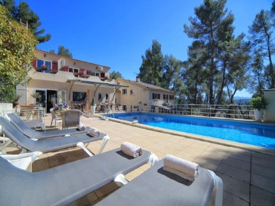 Hotel Le Mas Des Ecureuils - photo 4