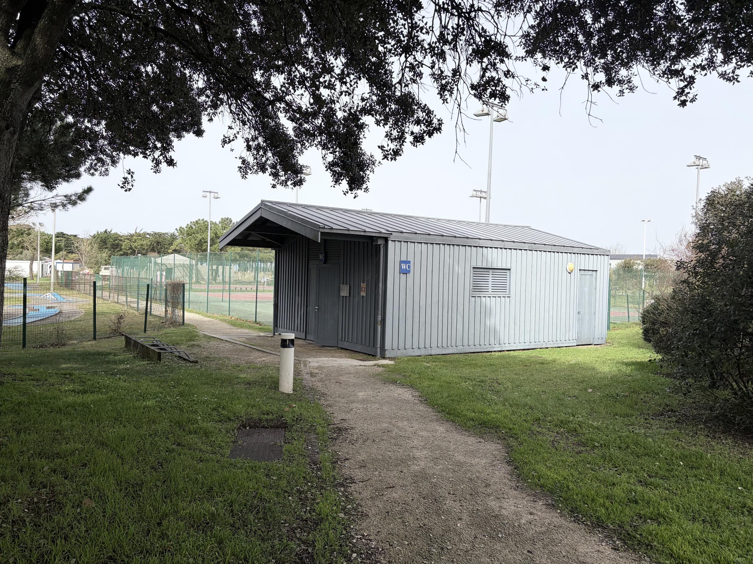 Toilettes publiques - Port de Plaisance