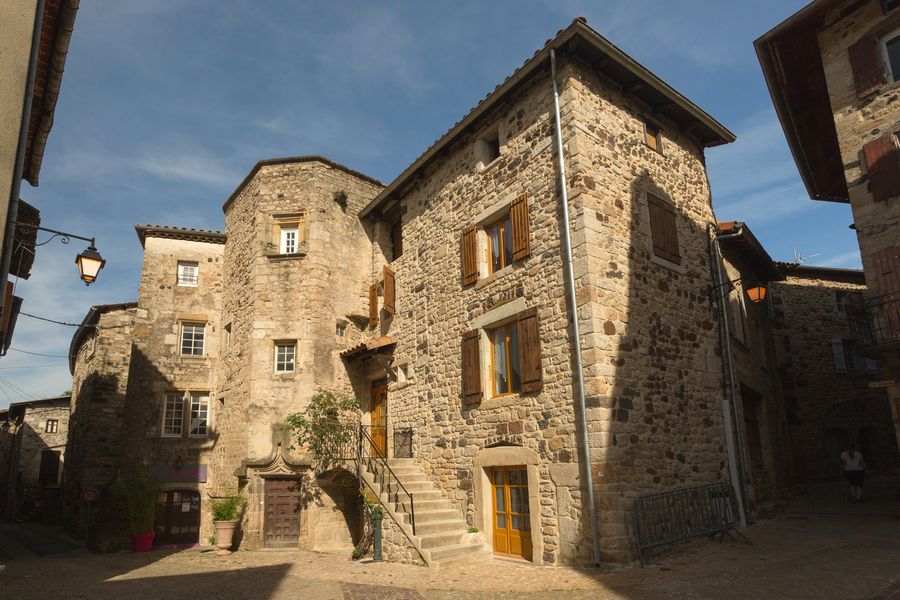 Thueyts - Place Pouget ©S.BUGNON