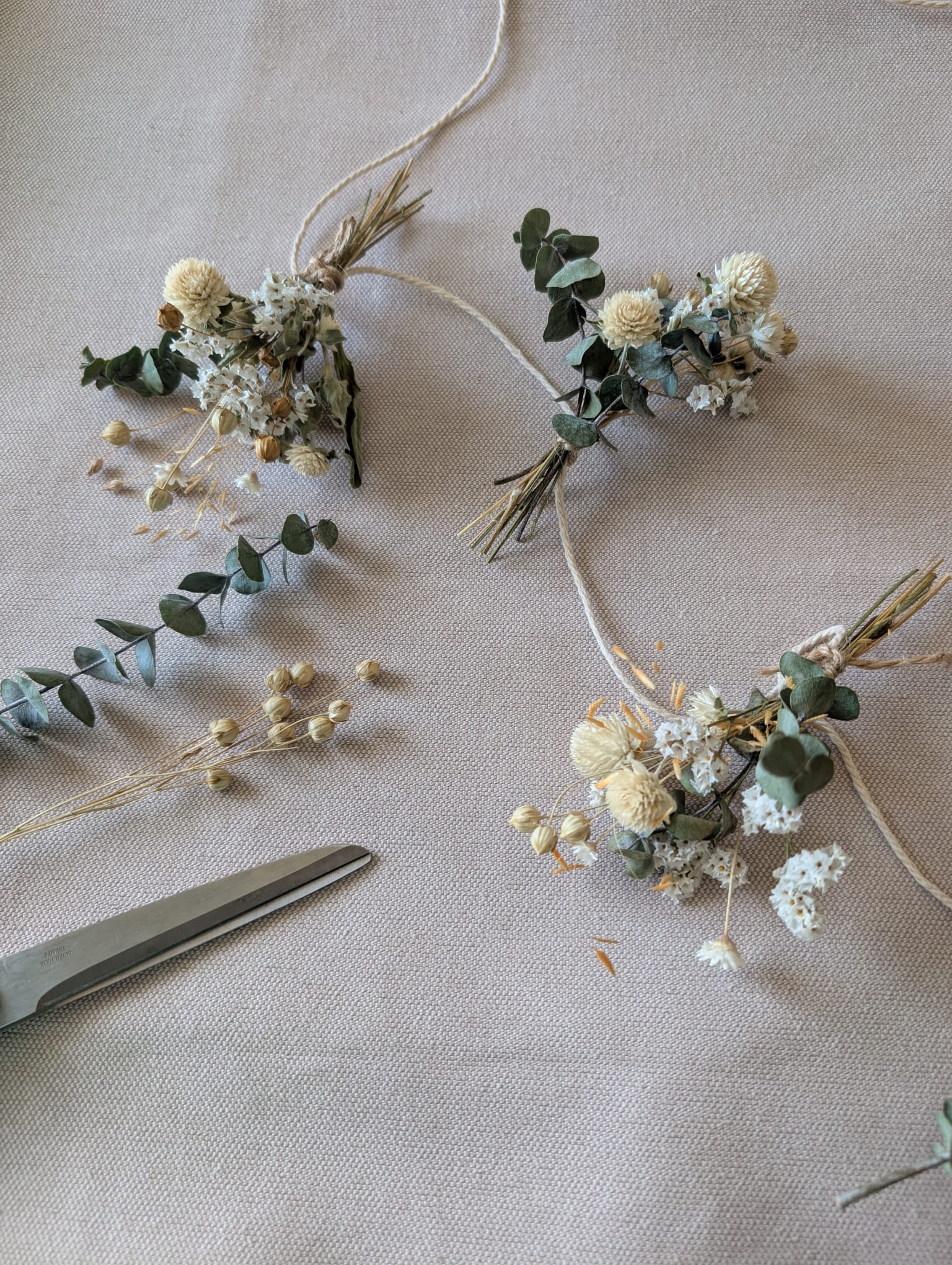 Atelier création d’une guirlande de fleurs séchées