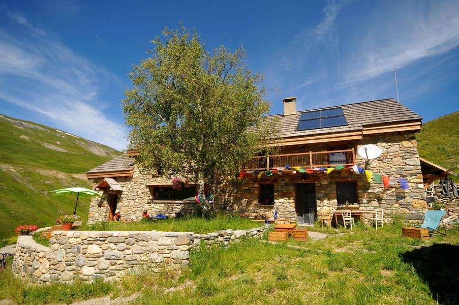 Refuge du pic du Mas de la Grave - © @Cécile bruyant Animation Natura 2000 au Refuge du pic du Mas de la Grave_La Grave - © @Cécile bruyant