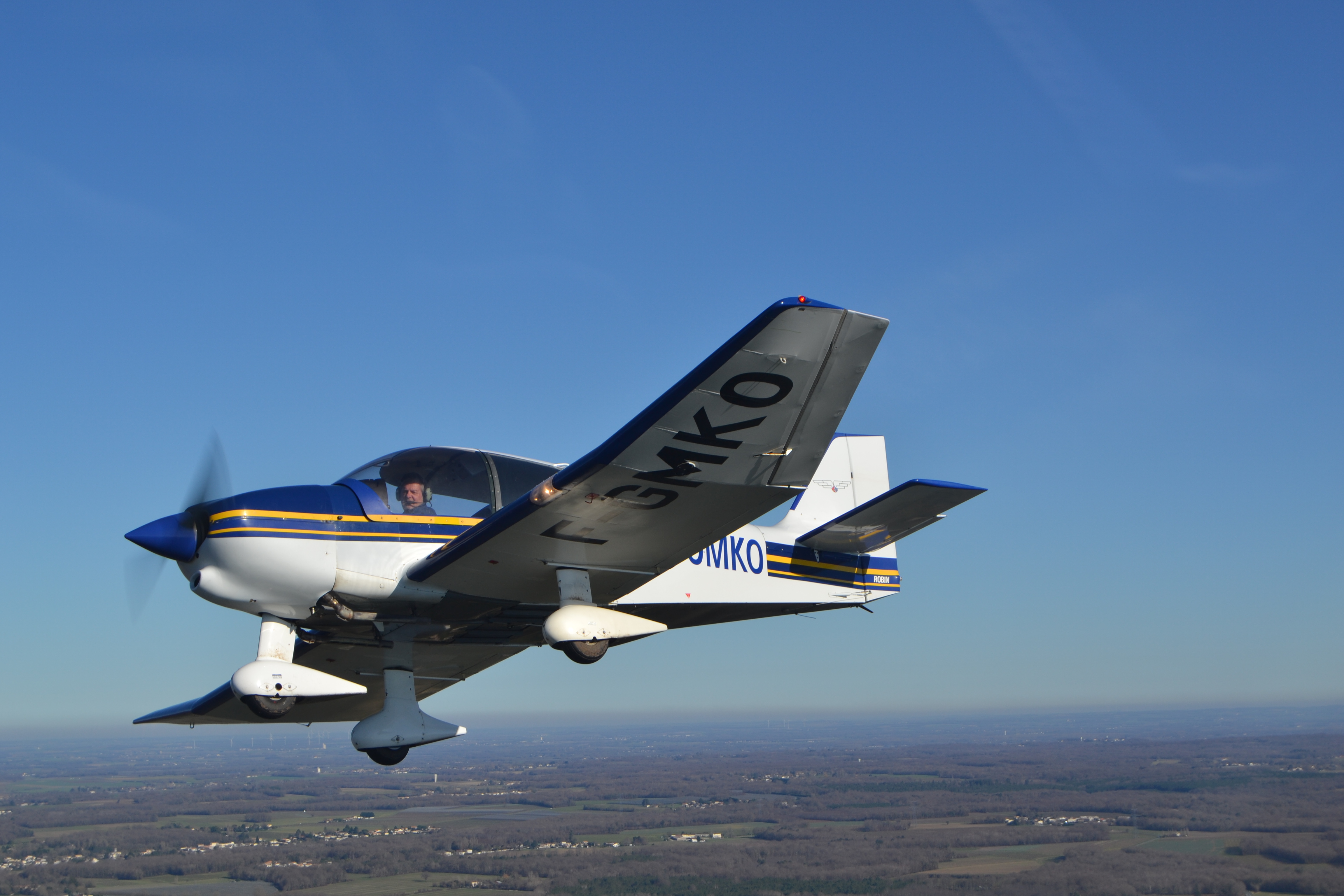 Visite guidée - L'aéroclub de Saintes, la passion de l'aviation