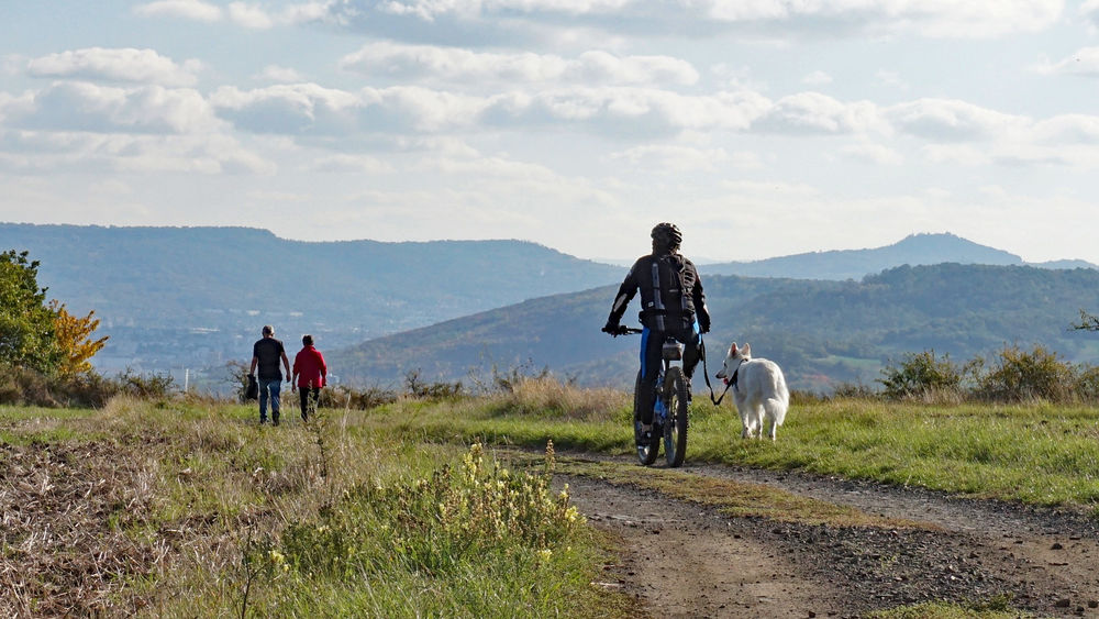 Du plateau de la Bade aux coteaux de Châteaugay