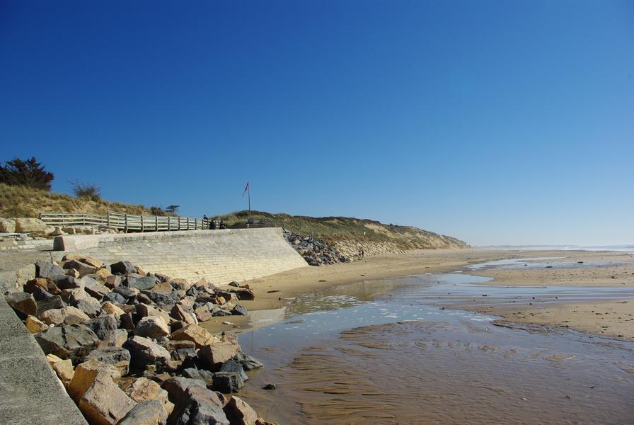 Aire de camping cars libre d'accès Le Bois-Plage