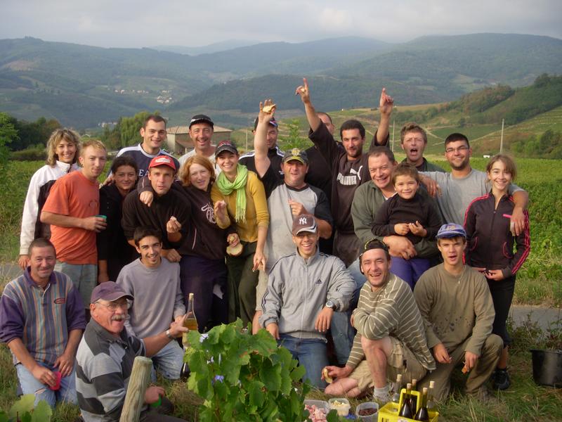 une troupe de vendandeurs