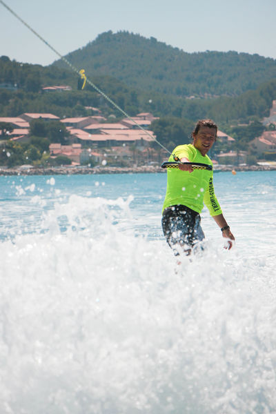 Formule découverte du Wake bord | Office de Tourisme de Saint-Cyr-sur-Mer Formule découverte du Wake bord