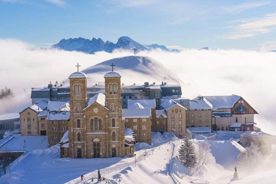 Notre Dame de La Salette (1800 m)