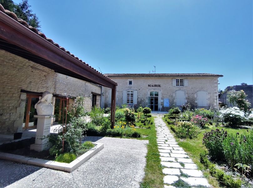 Mairie de Condéon
