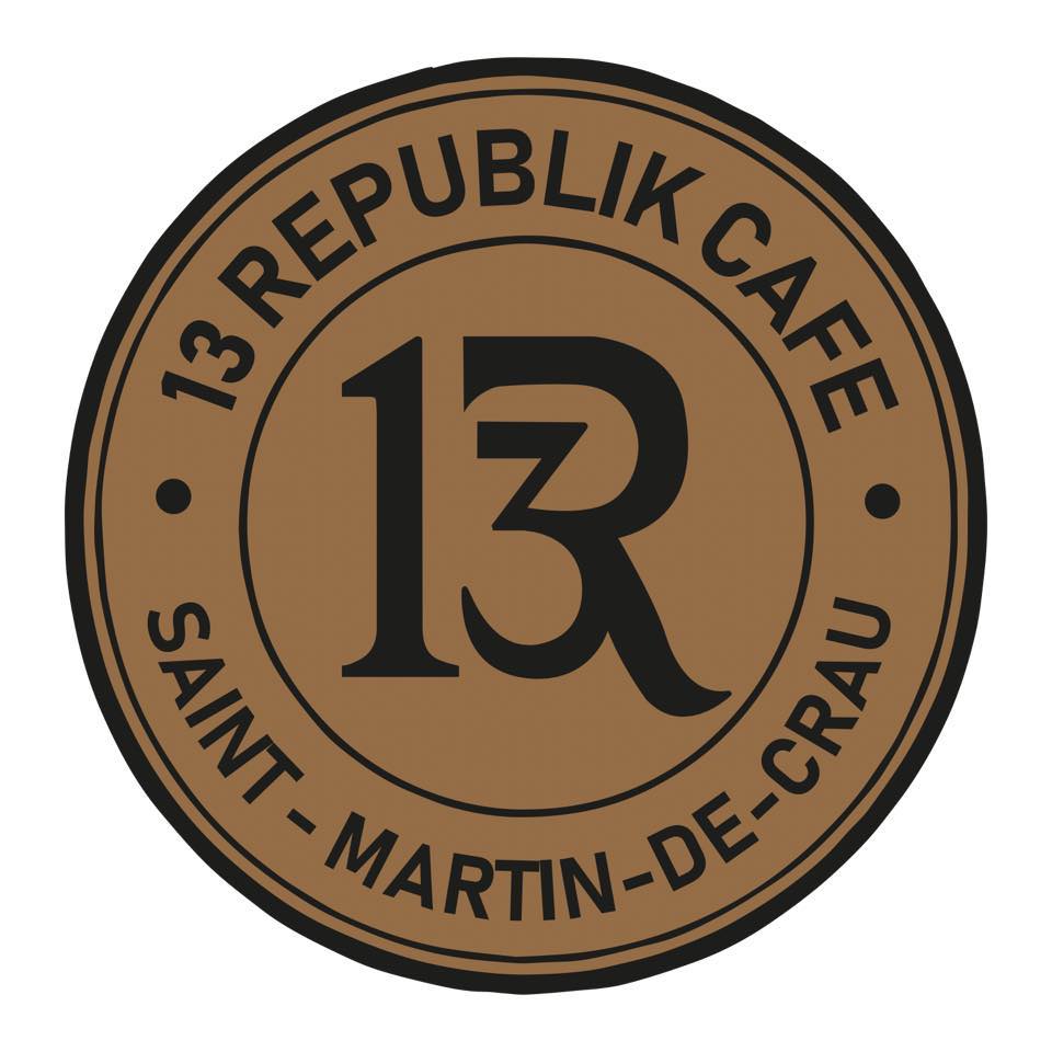 13 Republik Café