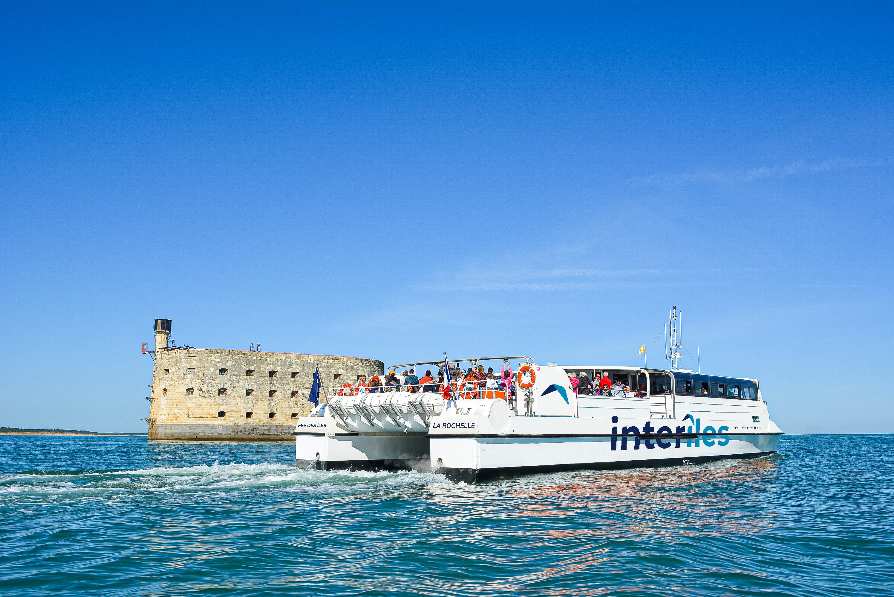 Compagnie Interîles : Rochefort - Île d’Aix avec tour de Fort Boyard