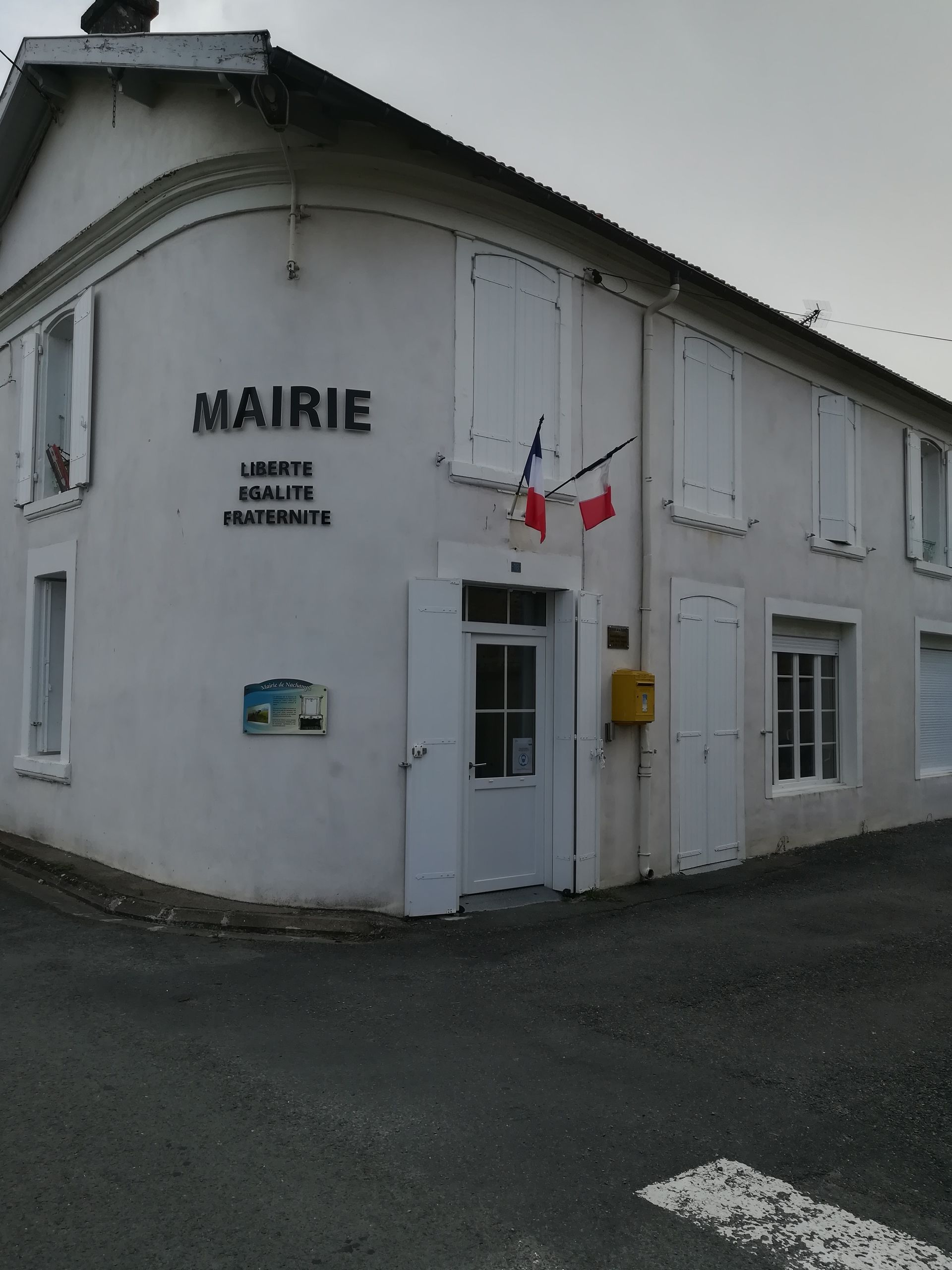 Mairie Nachamps