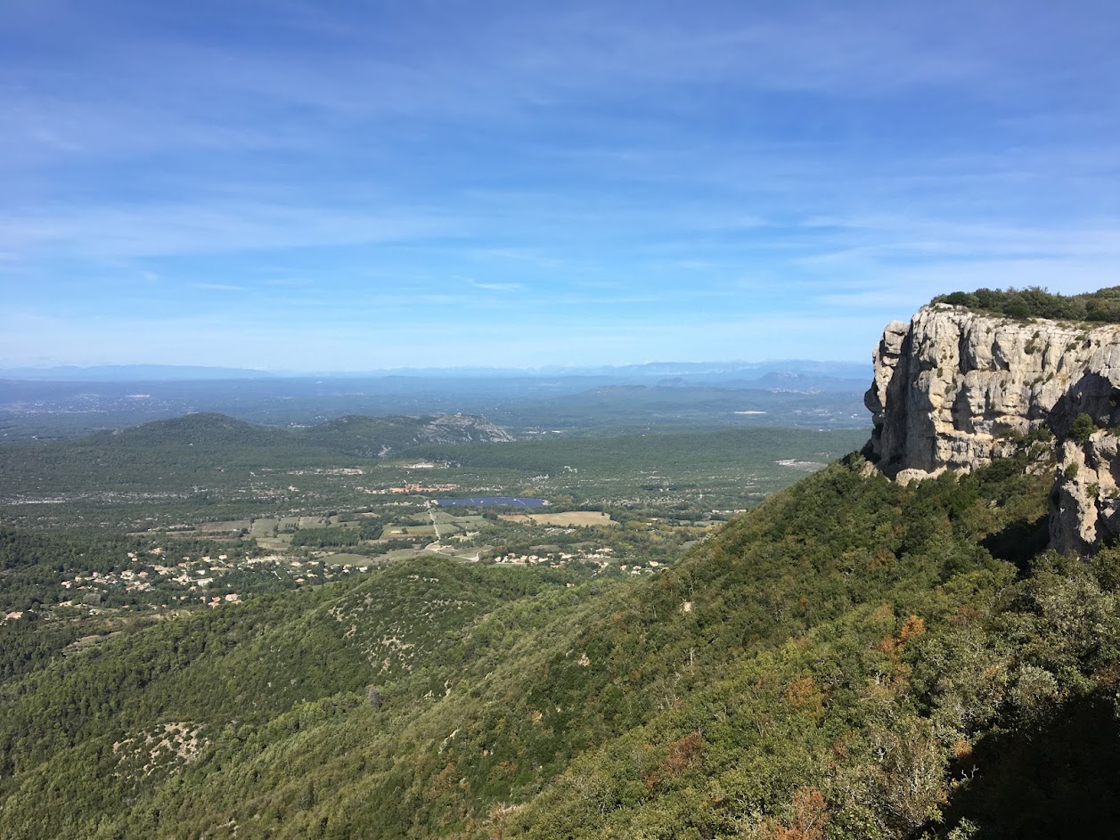 Crêtes au dessus de Mazaugues