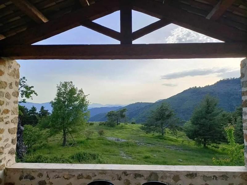 Vue terrasse-Gîte Plateau du Lac n°3-Bairols-Gîtes de France Alpes-Maritimes