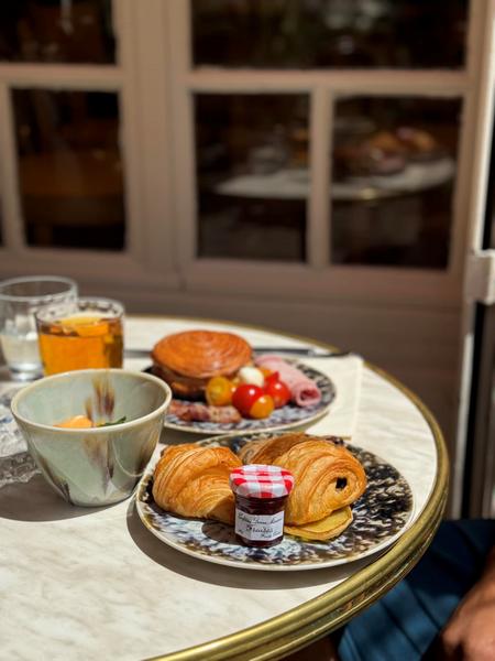 Restaurant La Fresque - Crémieu - Balcons du Dauphiné - Nord-Isère - à moins d'une heure de Lyon