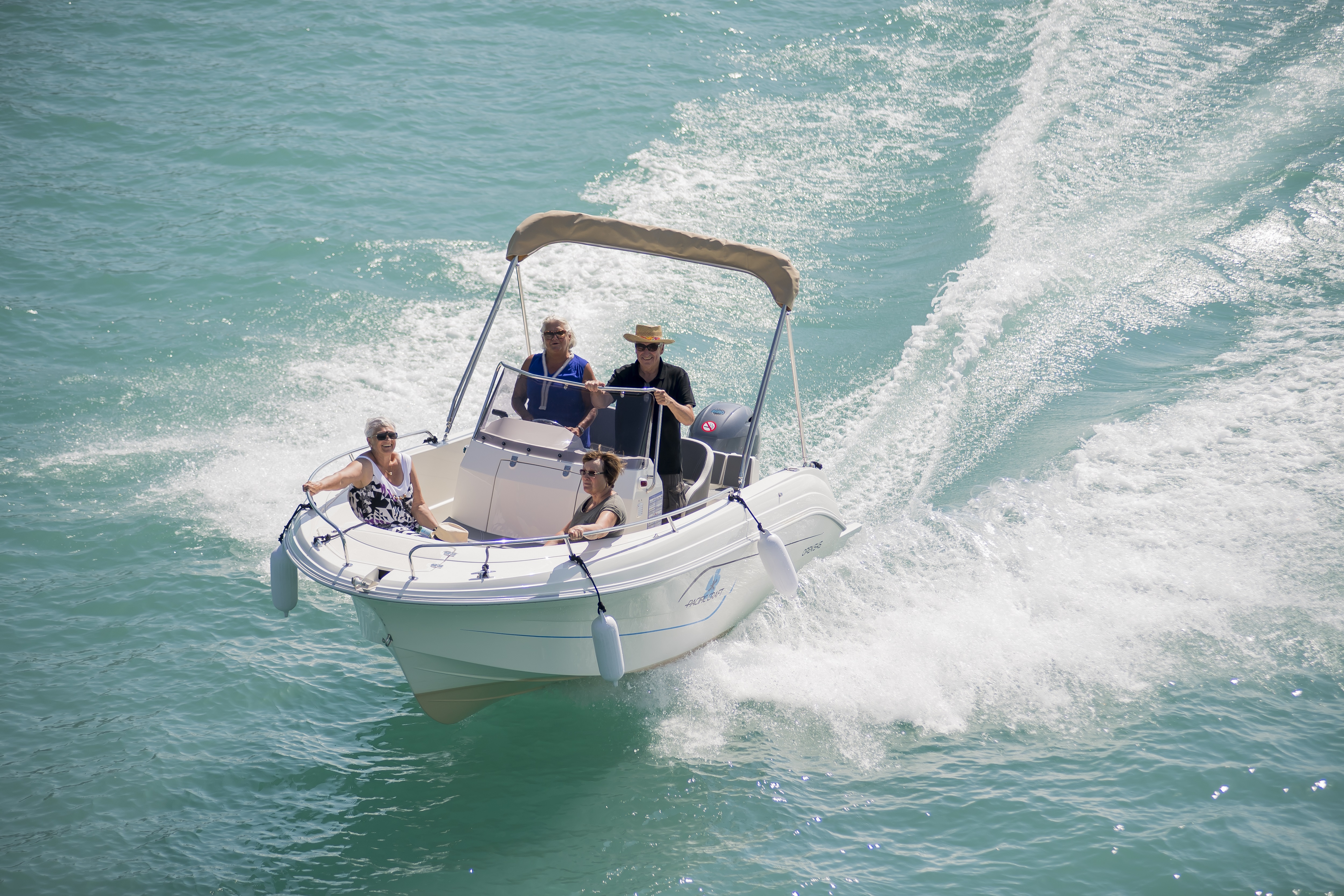 Aqua Détente Pros : Location bateaux avec ou sans permis SAVINES-LE-LAC