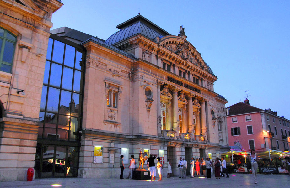 facade theâtre_Crédit Serge Buathier