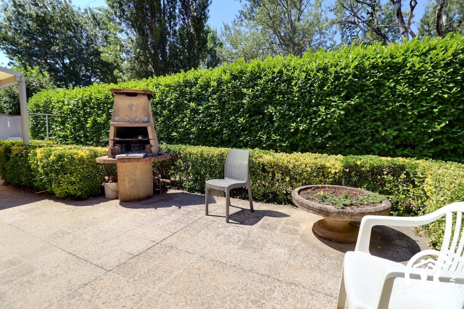 Iris, Bouc-Bel-Air - photo 13