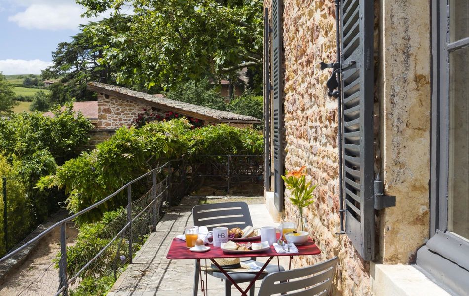 Petit déjeuner en terrasse