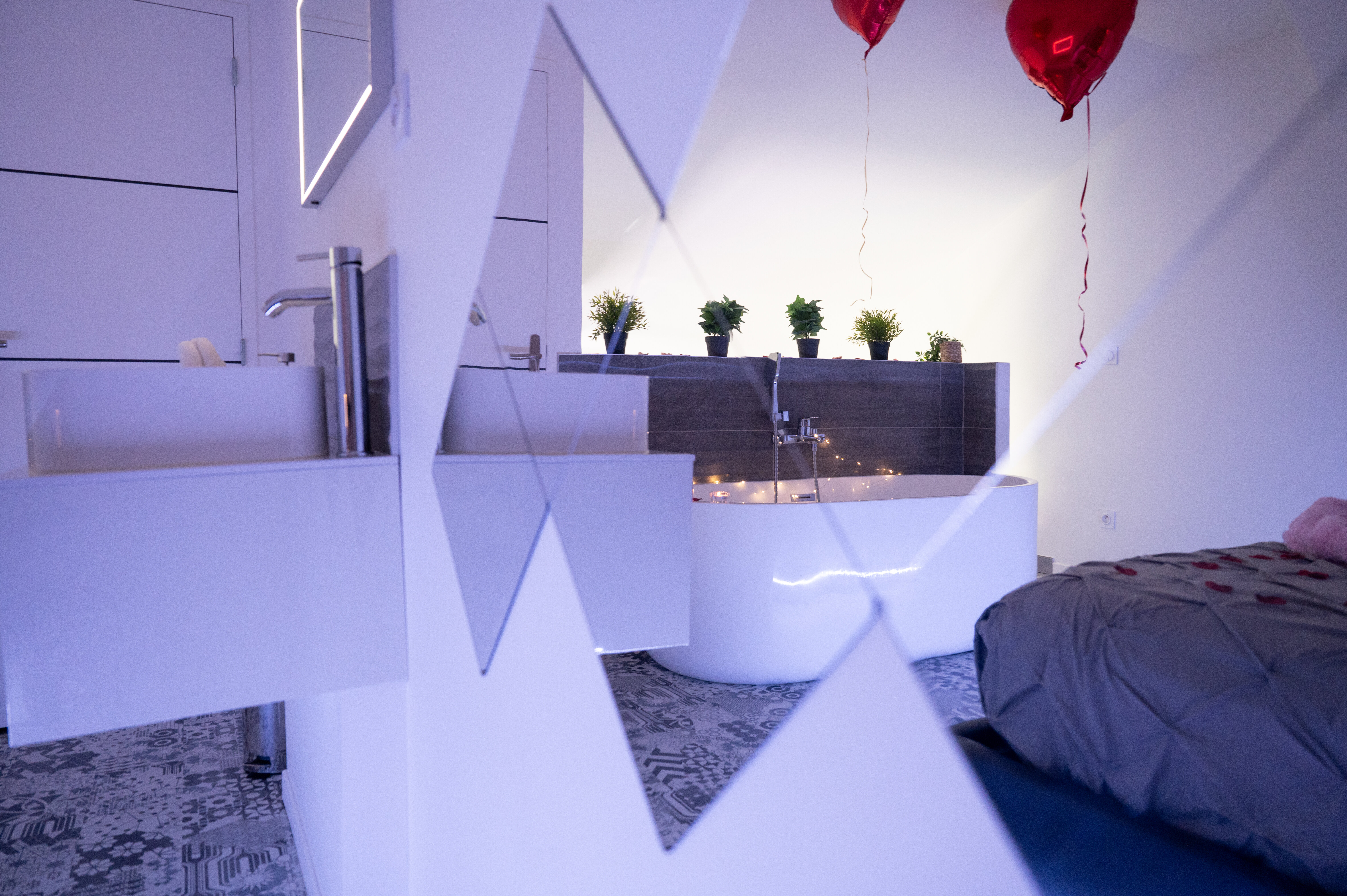 La Suite 55 Contemporaine, Istres - photo 5